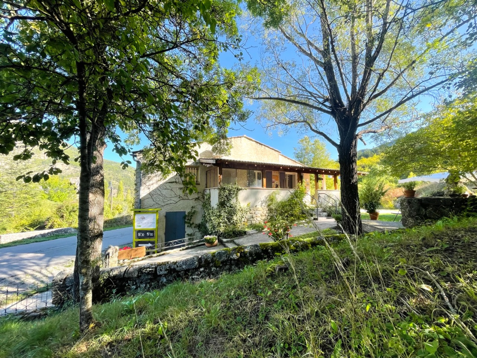 Image_, Fonds de commerce, Cornillon-sur-l'Oule, ref :