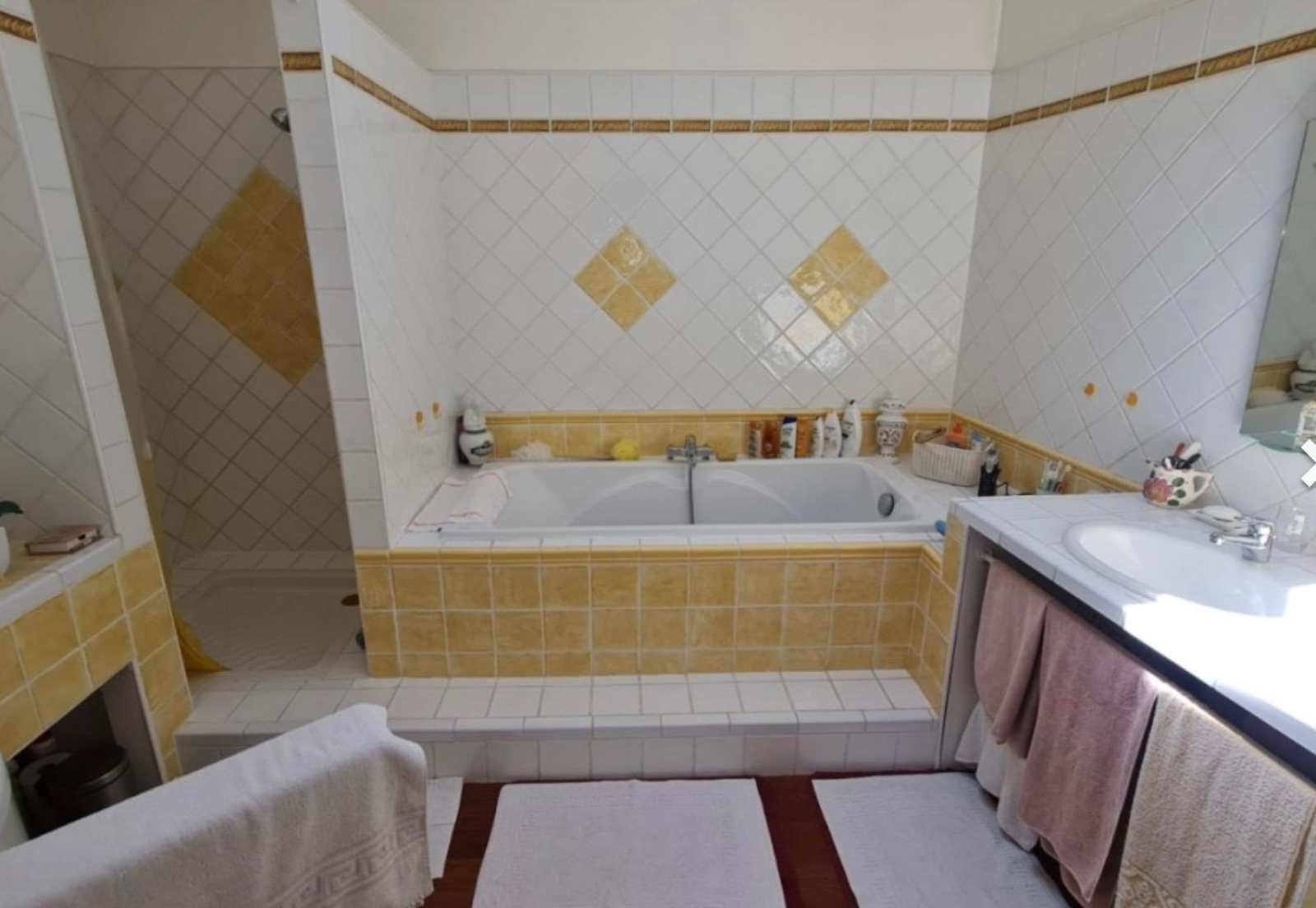 Image_, Maison de village, Bourg-Saint-Andéol, ref :PA1850