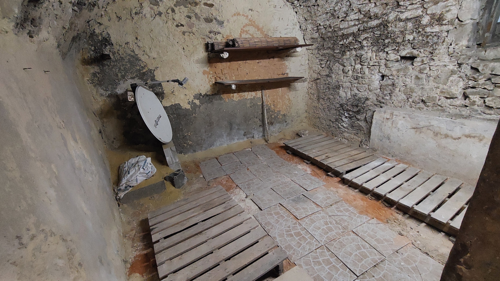 Image_, Maison de village, Bourg-Saint-Andéol, ref :PA1850