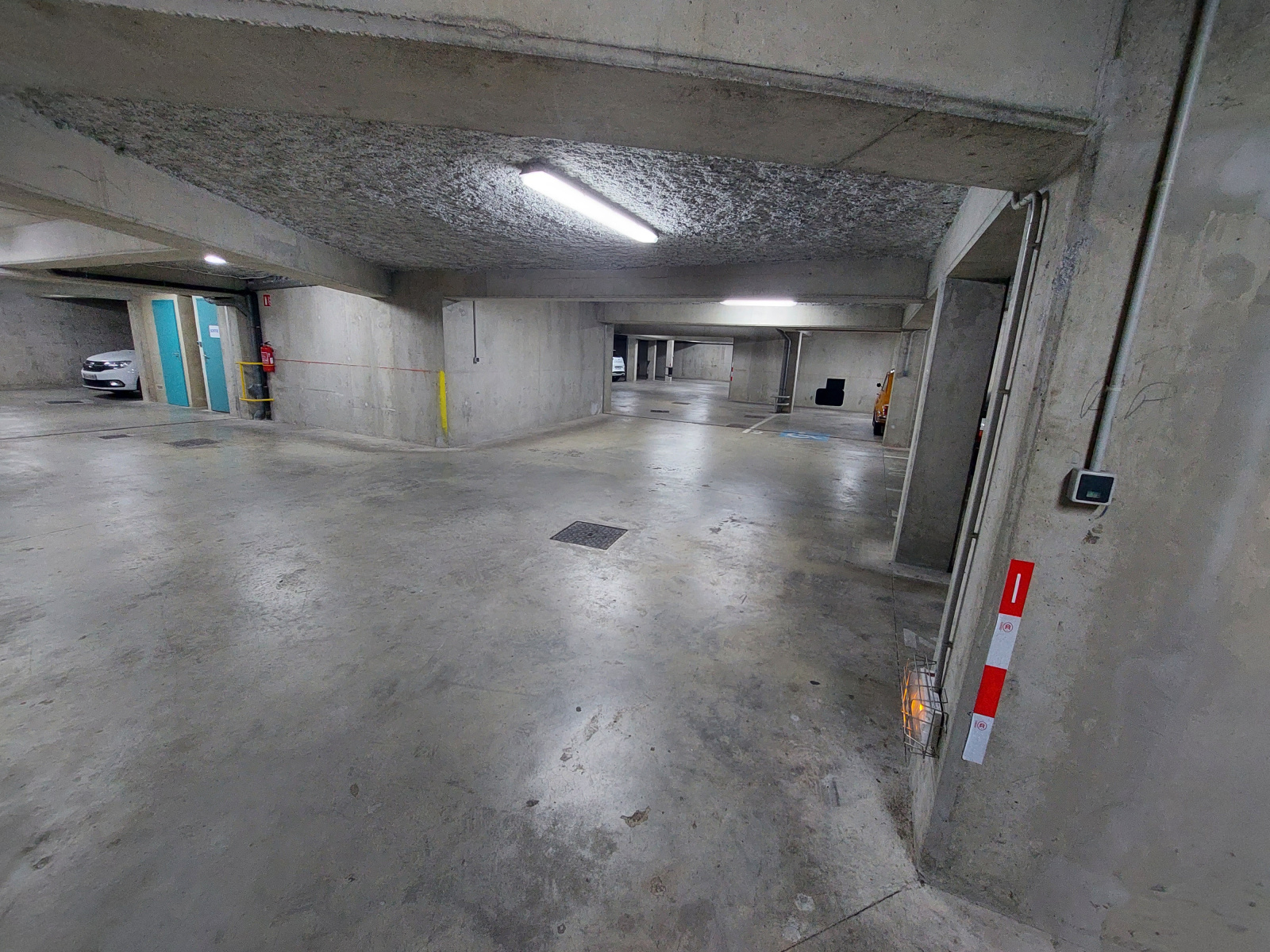 Image_, Parking, Nyons, ref :AR158
