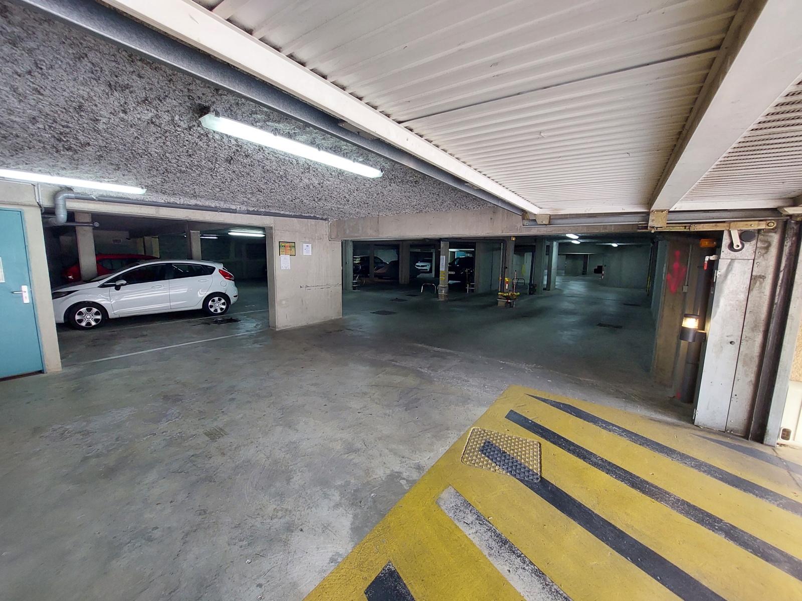 Image_, Parking, Nyons, ref :AR158