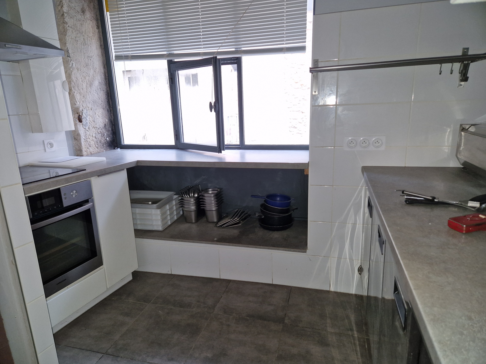 Image_, Local commercial, Taulignan, ref :AO1629