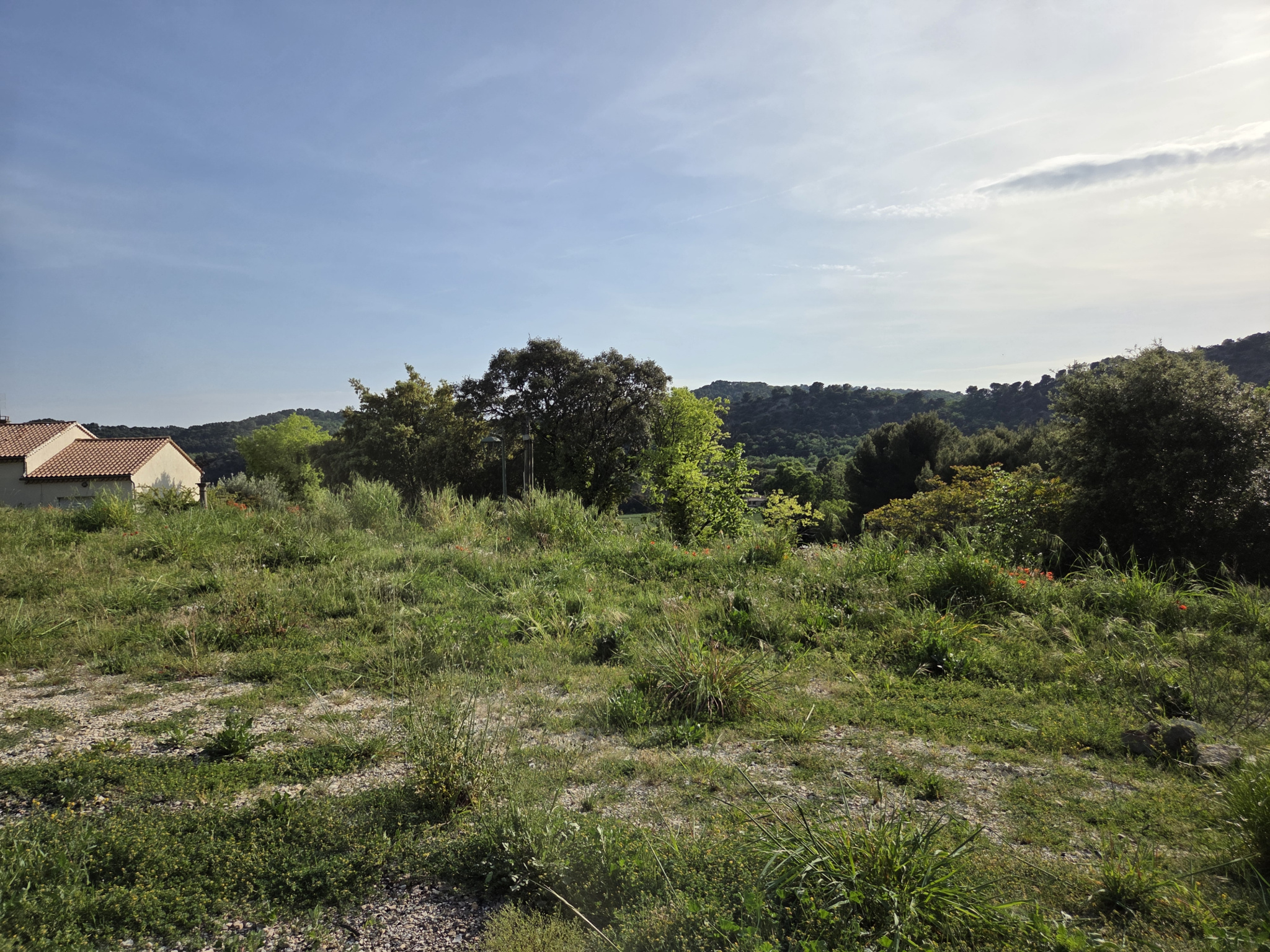 TERRAIN CONSTRUCTIBLE AVEC PERMIS DE CONSTRUIRE